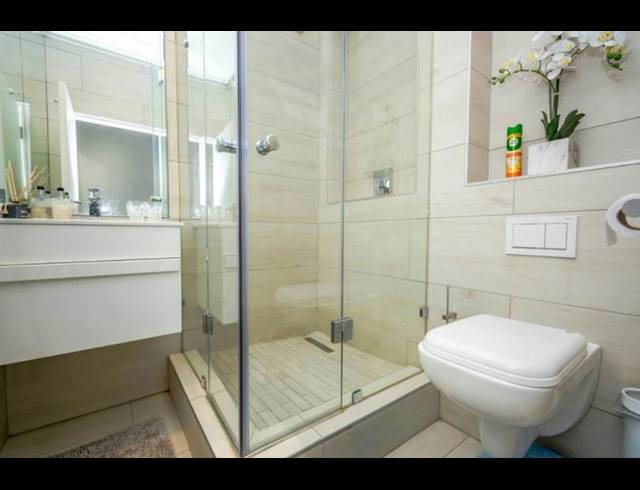 2 BEDROOM APARTMENT FOR SALE IN UMHLANGA RIDGE